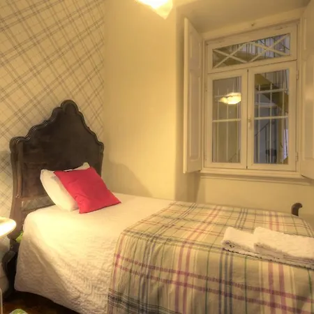 Apartment Angola - 8bedrooms Lissabon