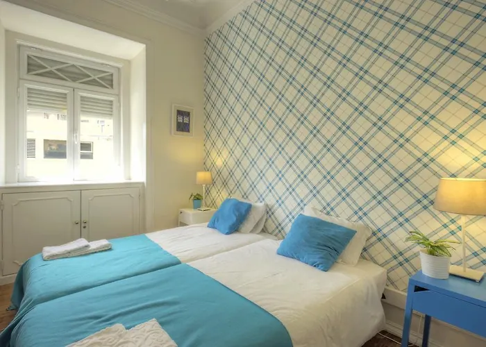 Angola - 8bedrooms شقة *